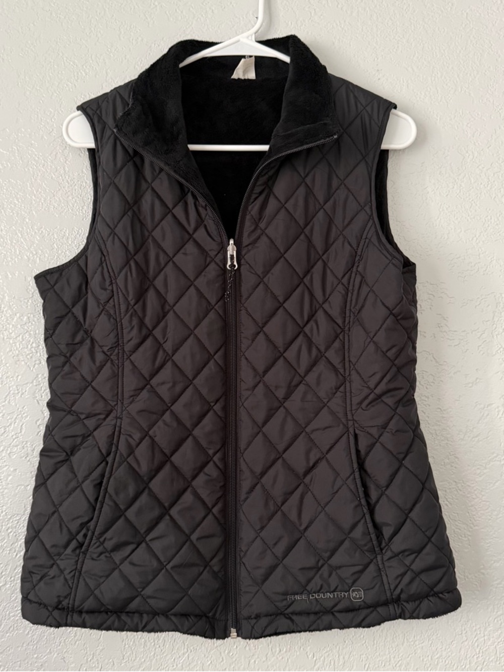 Free Country Women's Black Quilted Fleece-Lined Vest Reversible